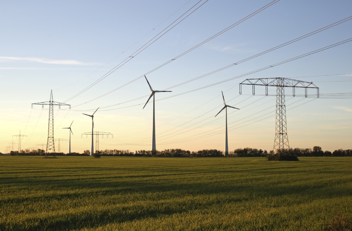 Wind turbines situated near transmission lines underscore the necessity of moving the power that can be tapped on the Great Plains. 